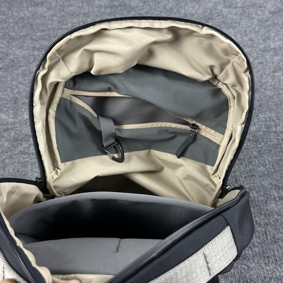 Bellroy Via Backpack Black Laptop Travel Daypack Padded Pockets Water Resistant - Picture 8 of 11